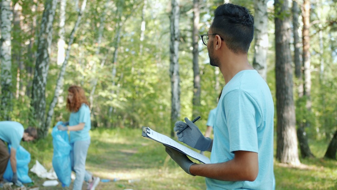 volunteers helping in park